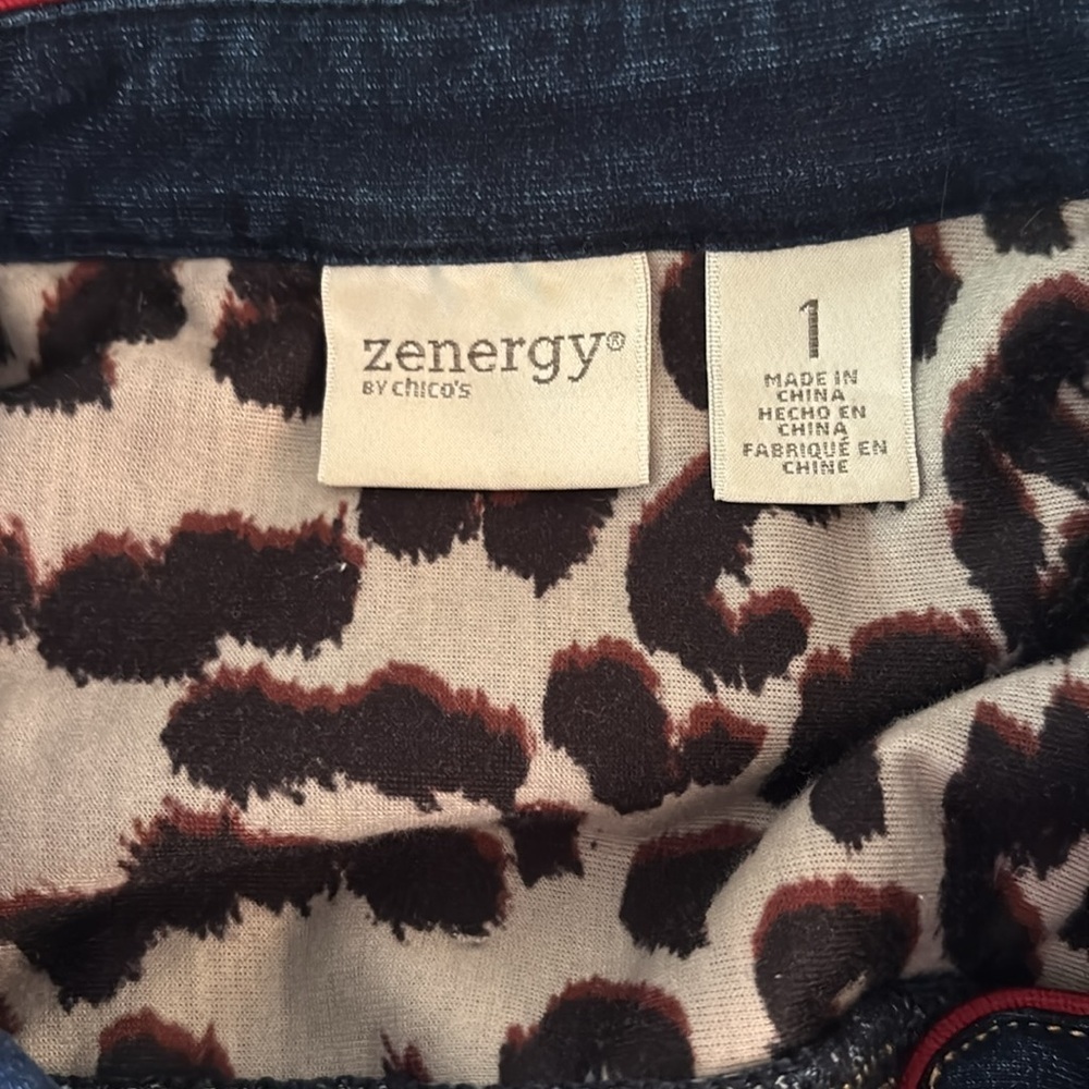Chico’s Zenergy Denim Military Jacket Sz M/1 Stitching Stretch Dark Wash Pockets - Picture 6 of 7